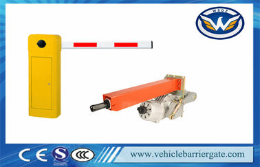 Puerta amarilla de la barrera del auge de las barreras del aparcamiento de la velocidad 0.6s para la carretera