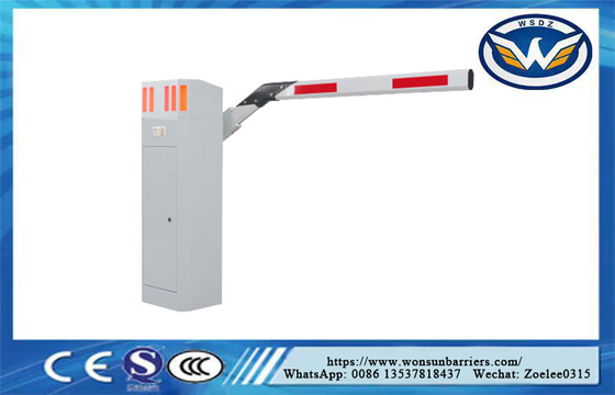 Puerta de barrera de estacionamiento de acero inoxidable 200W 1.5s-6.0s Velocidad ajustable IP54