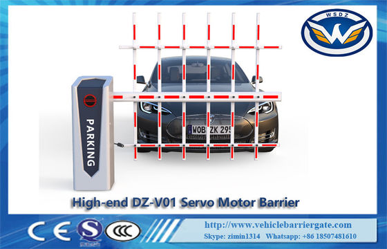 Puerta de la barrera del tráfico de motor servo de los estacionamientos LED DC 24V con la cerca Arm de 3M tres
